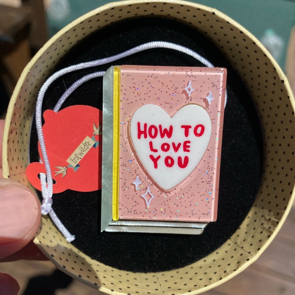💗ERSTWILDER “HOW TO LOVE YOU BROOCH” 2019